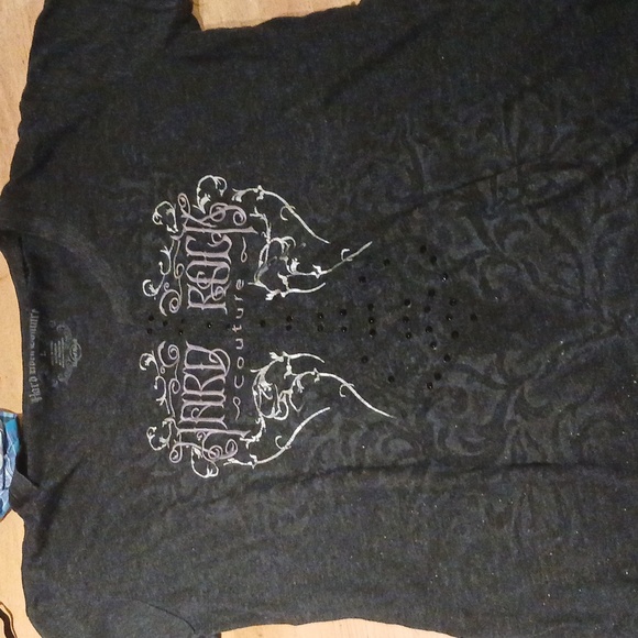 Woman's tshirt - Picture 1 of 6